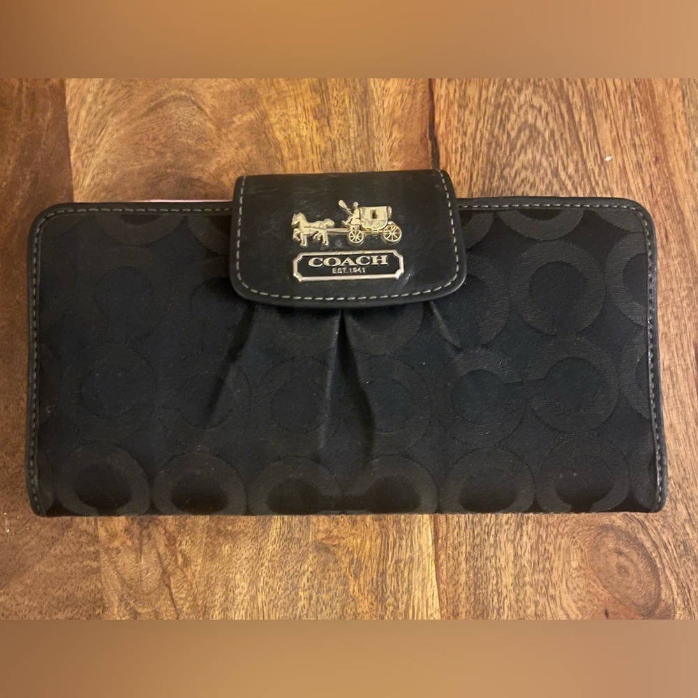 Coach, Horse Carriage, Madison Wallet
